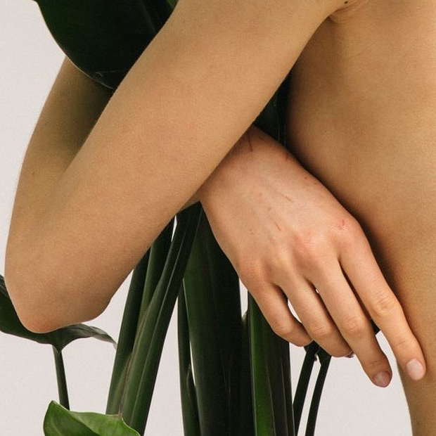 Руки до локтя