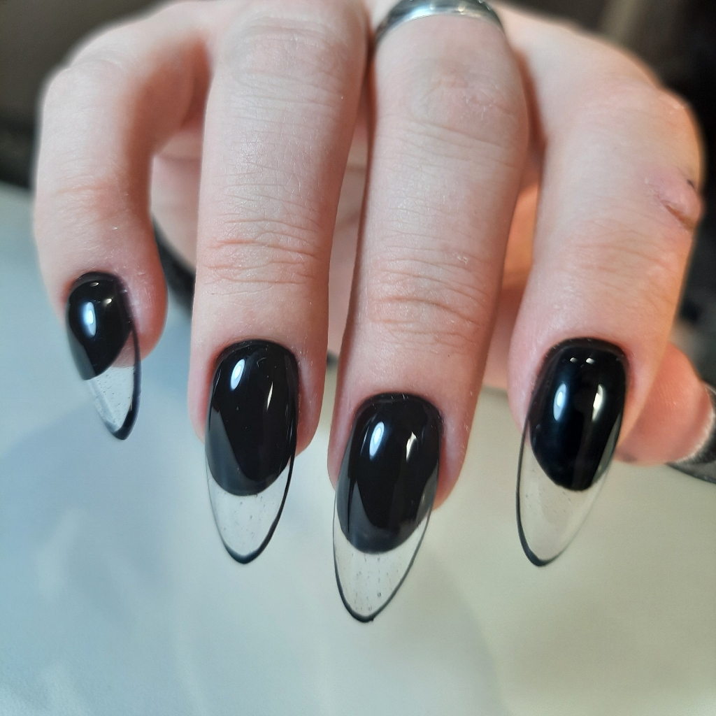 Наращивание ногтей