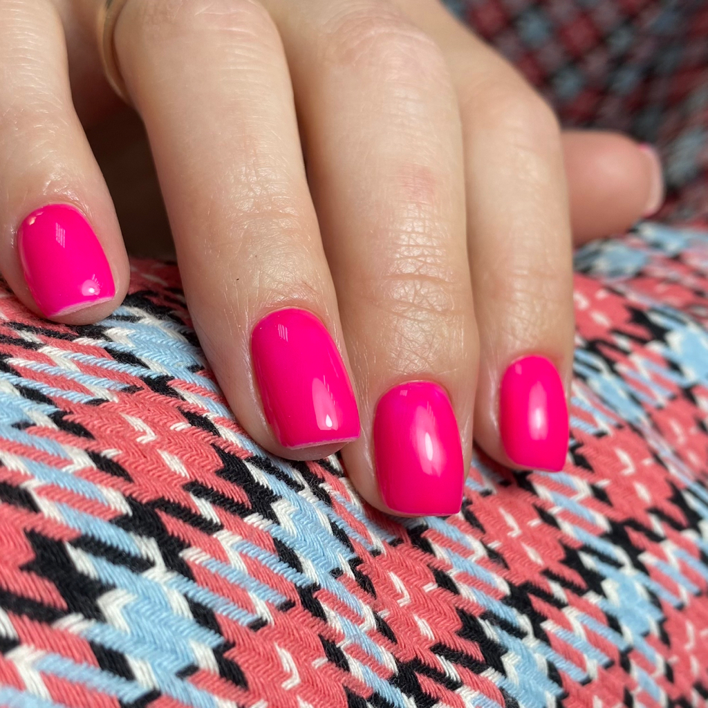 Маникюр с покрытием гель-лак