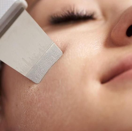 Аппаратная чистка лица 3 в 1