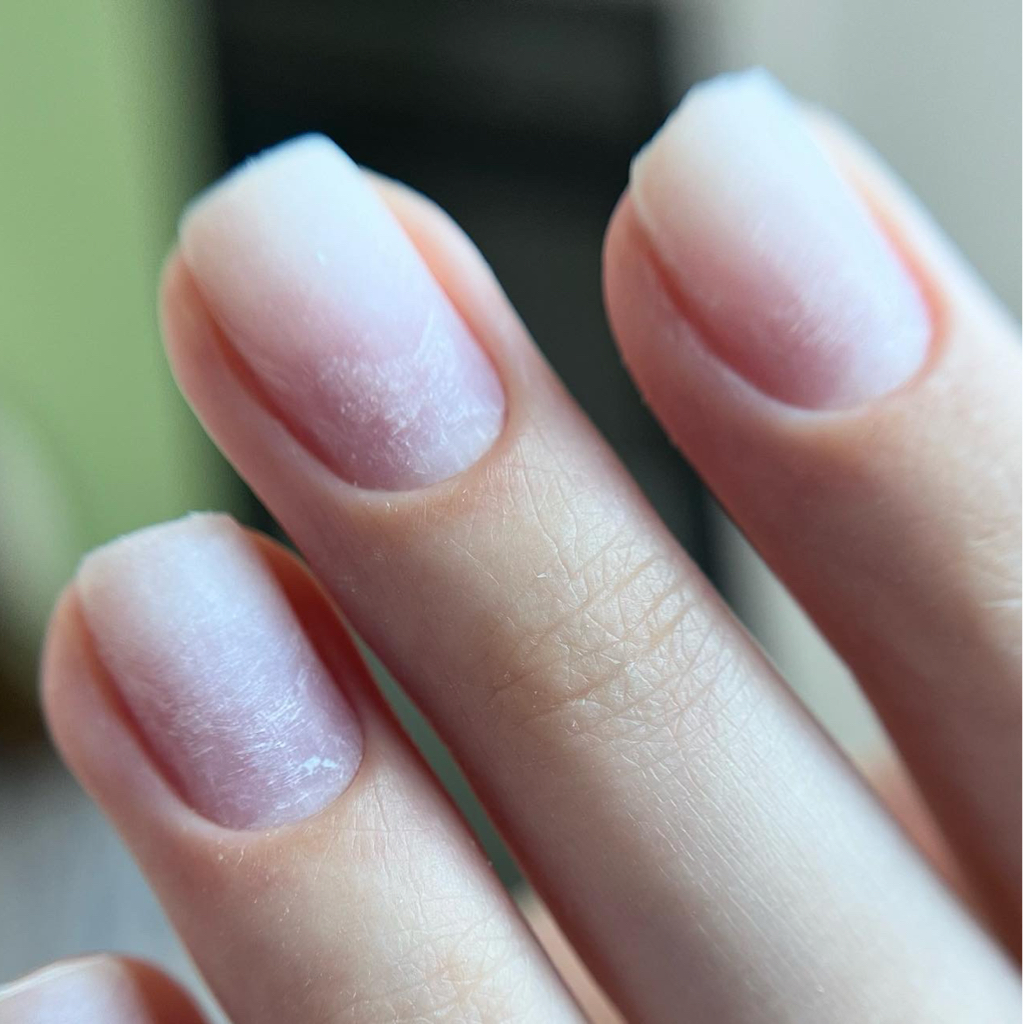 Маникюр без покрытия/מניקור