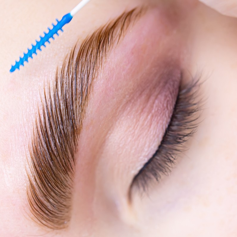 Долговременная укладка бровей