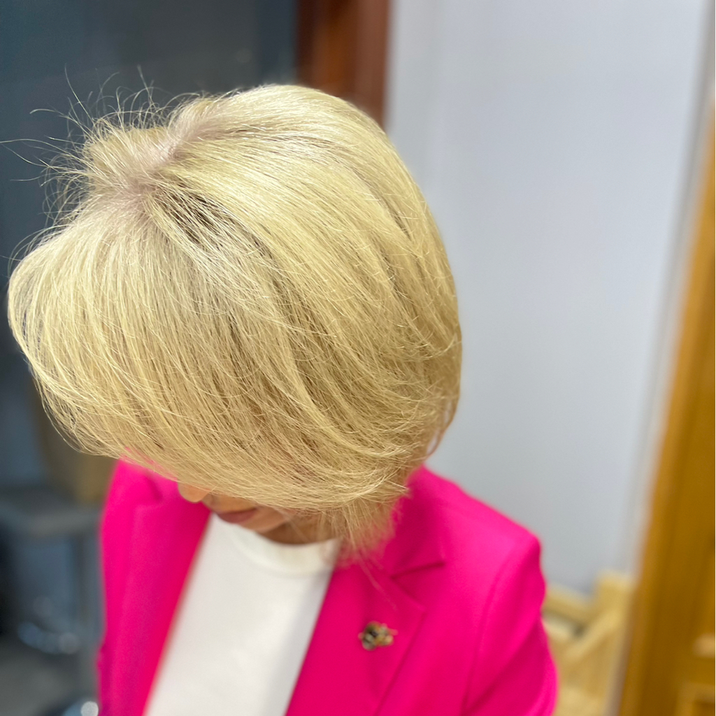 Тотал Блонд (до плеч)