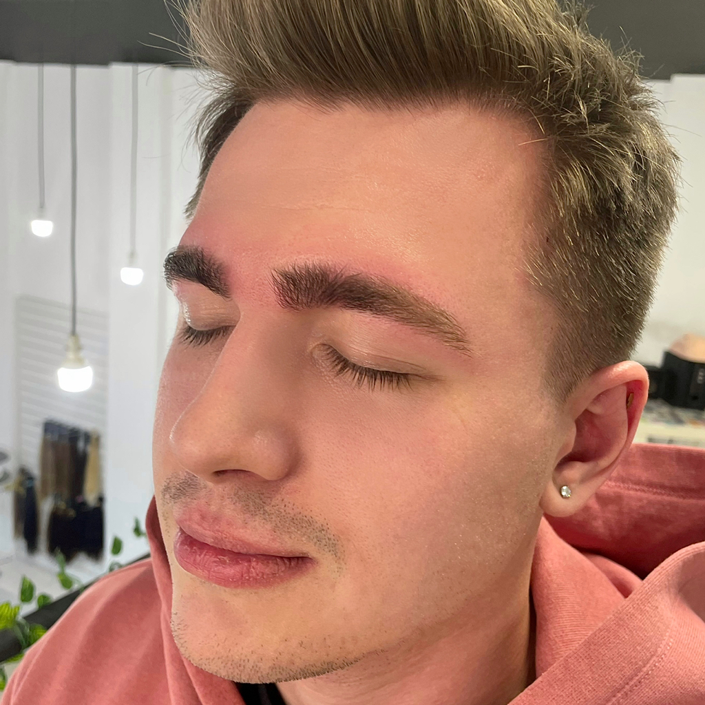 КОРРЕКЦИЯ БРОВЕЙ