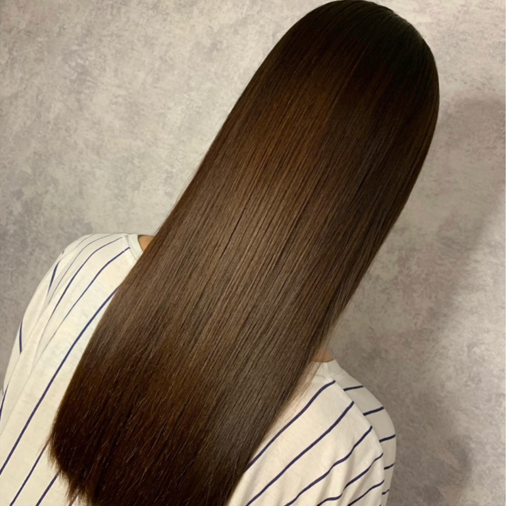 Кератиновое выпрямление волос