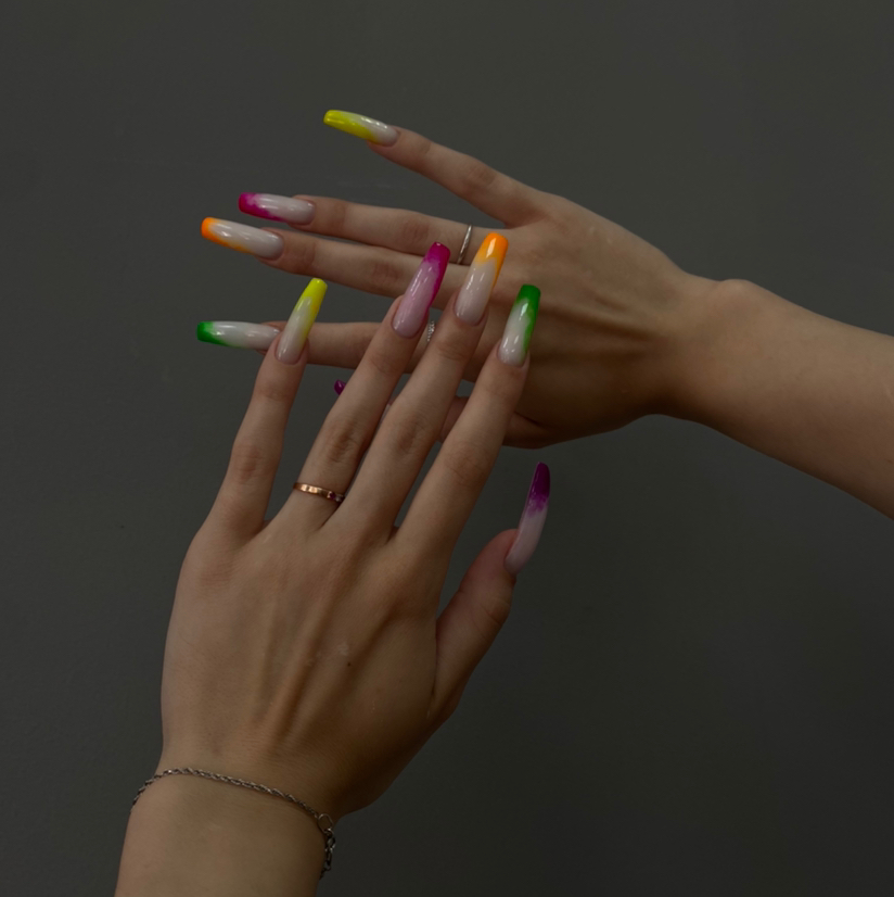 Наращивание ногтей