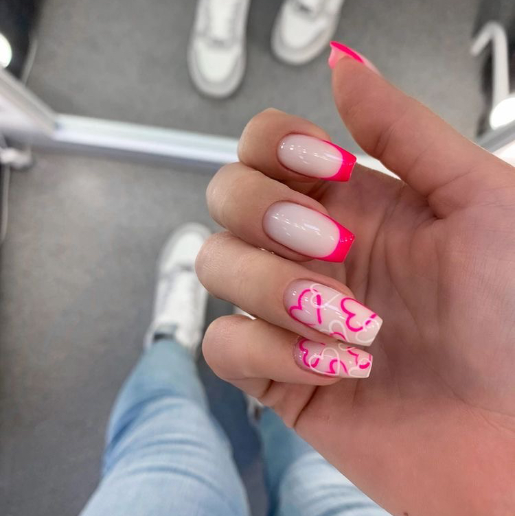 Коррекция наращивания ногтей