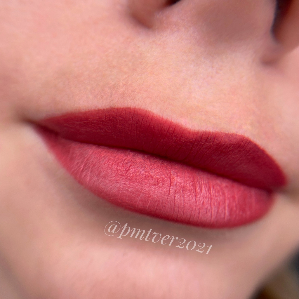 Перманентный макияж губ