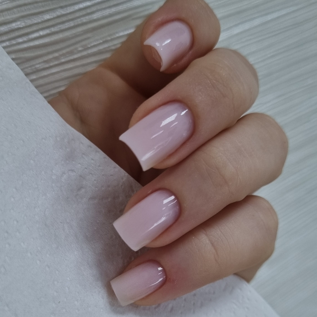 М-р с коррекцией формы всех ногтей. Достривание паралелей. Не поднятие клюющих и не донаращивание с овала в квадрат☝️