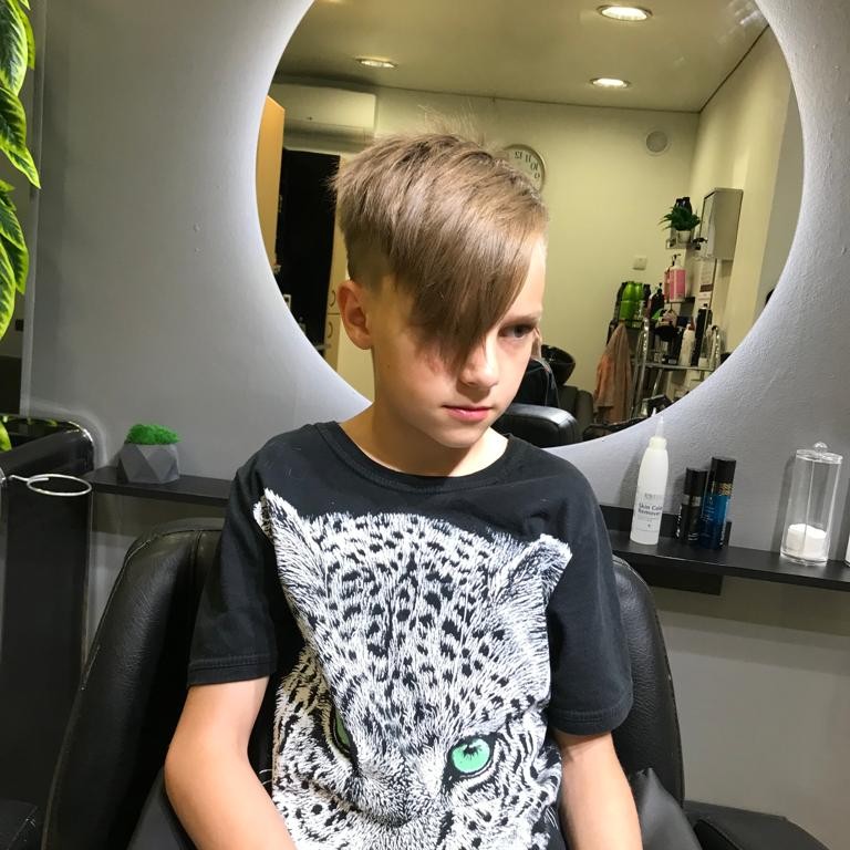 Детская стрижка для мальчиков ( с 7 до 10)