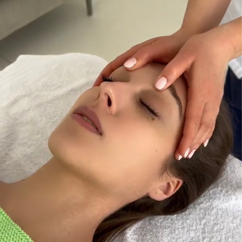 Лимфодренажный массаж лица