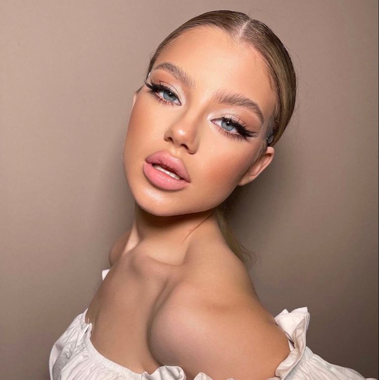 Обучение на «наращивание ресниц»