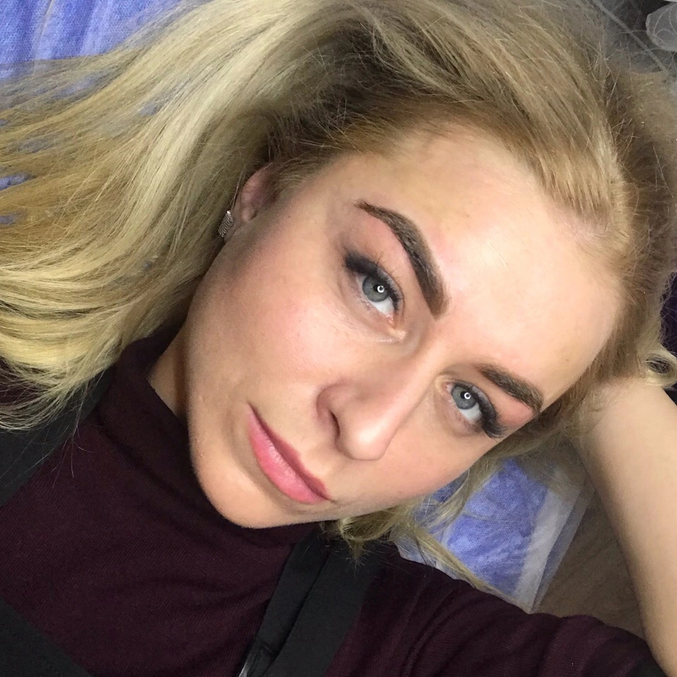 Перманентный макияж бровей