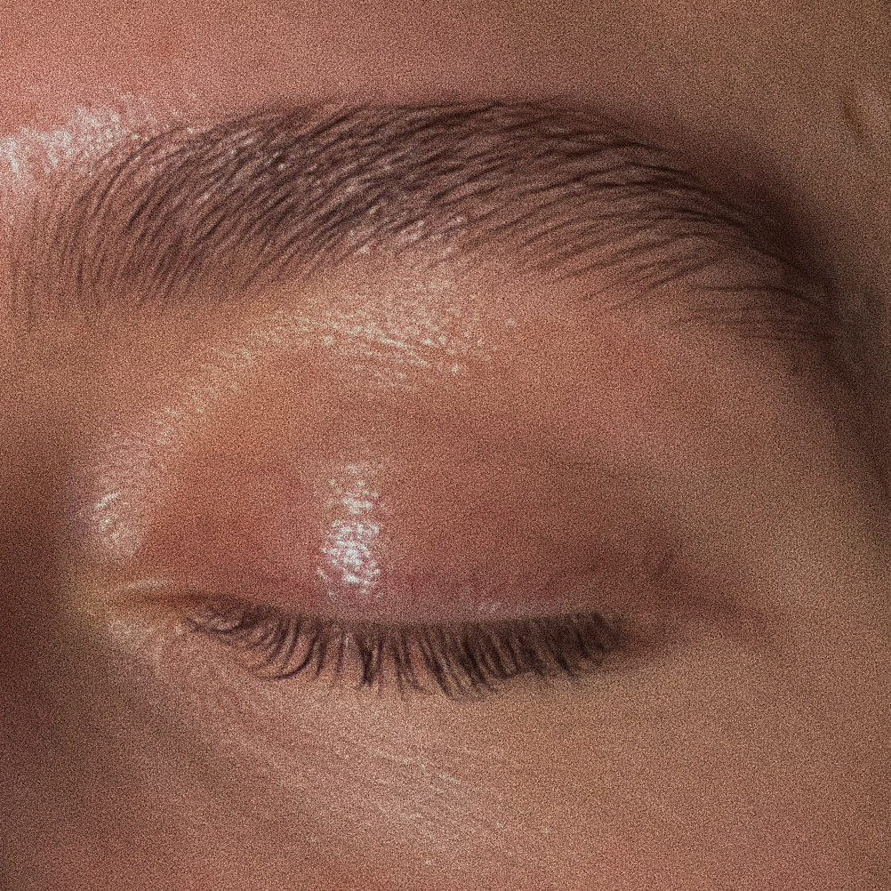 Коррекция формы и окрашивание бровей