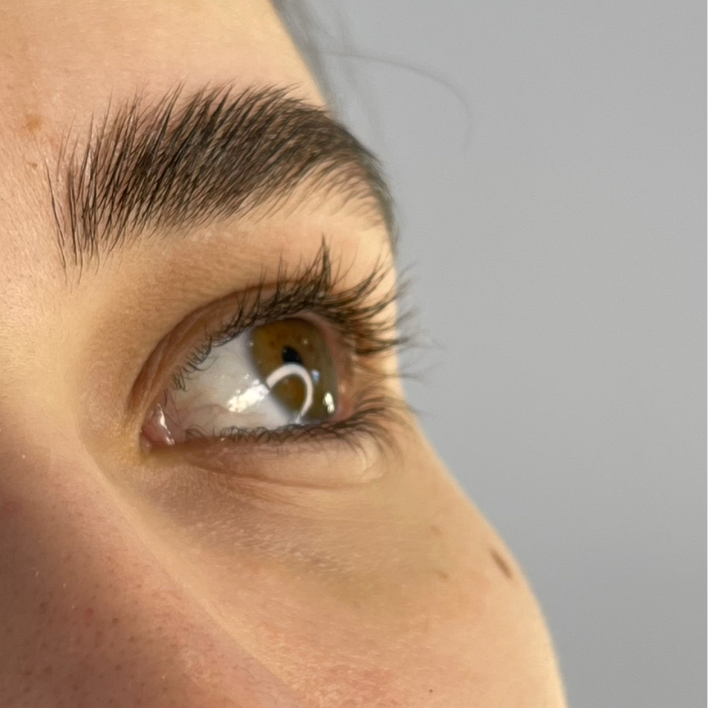 Окрашивание ресниц