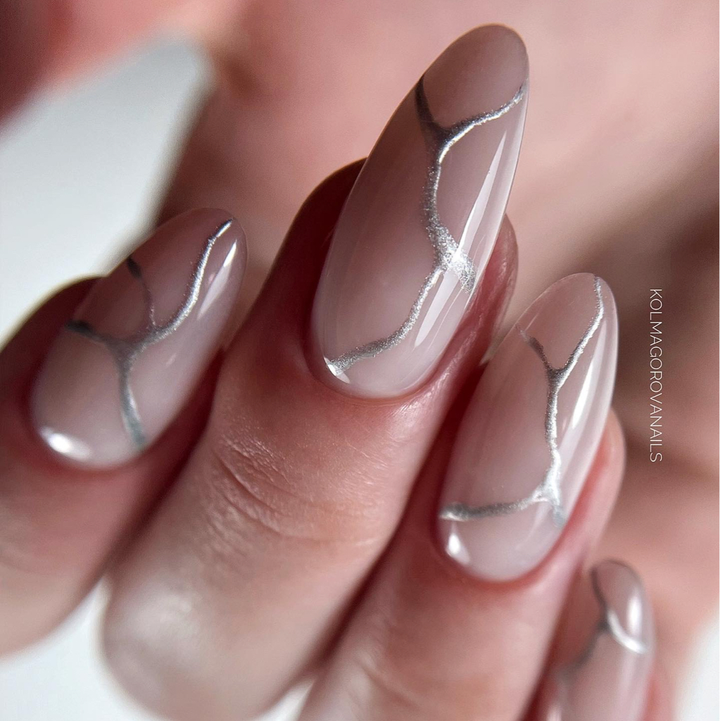 Покрытие гель-лак с укреплением\коррекция нарощенных