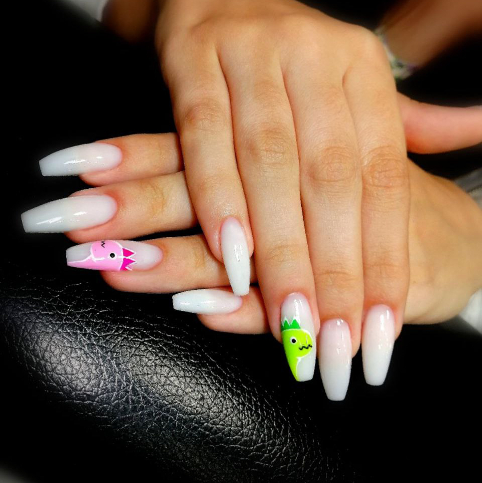 Наращивание ногтей