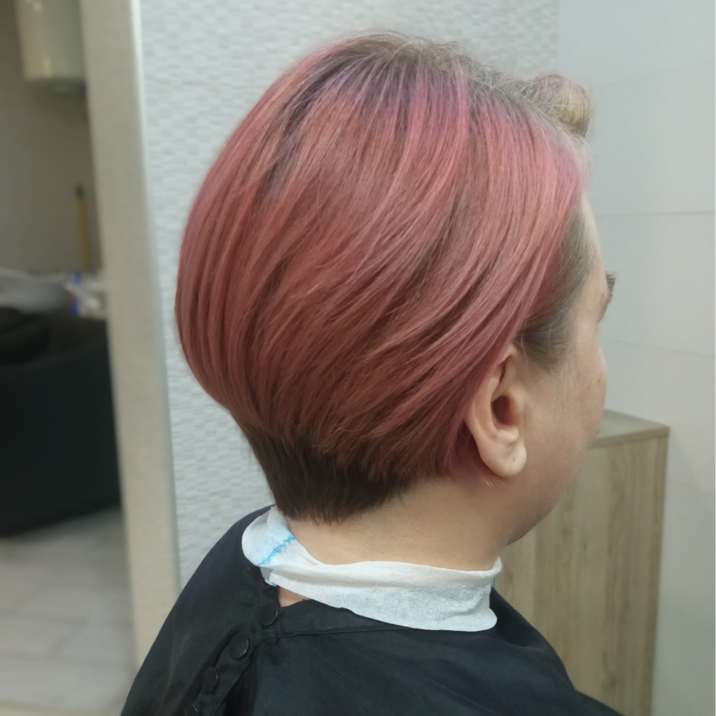 Блондирование (обесцвечивание) волос с окрашиванием