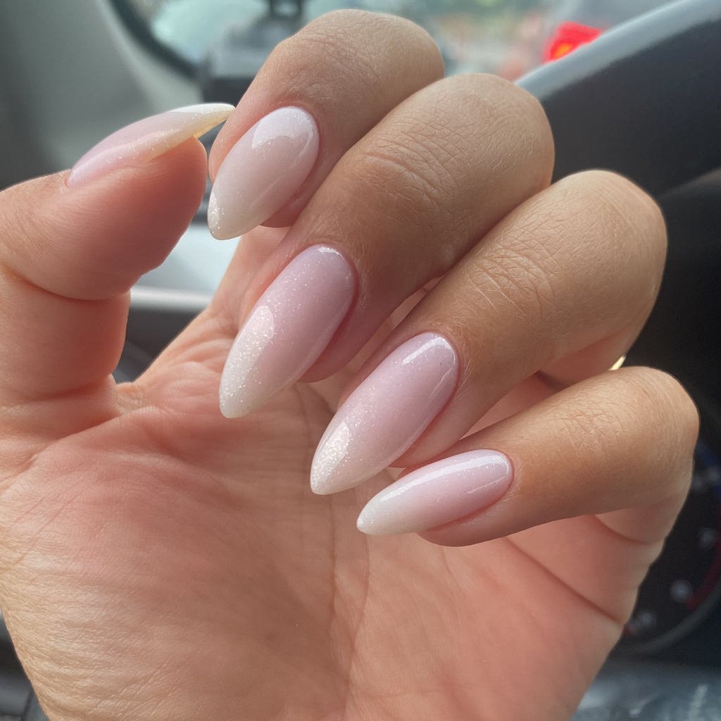 Маникюр с покрытием гель лак.(каучуковая база)