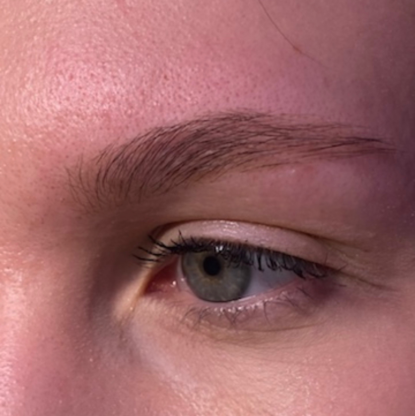 Корекция бровей воск/пинцет