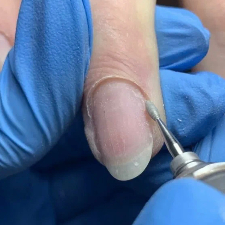 Маникюр аппаратный