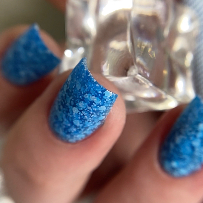 Маникюр с однотнным покрытием