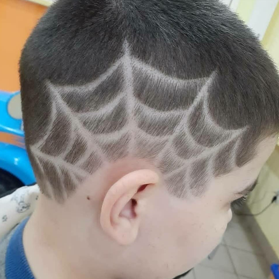 Рисунок на волосах