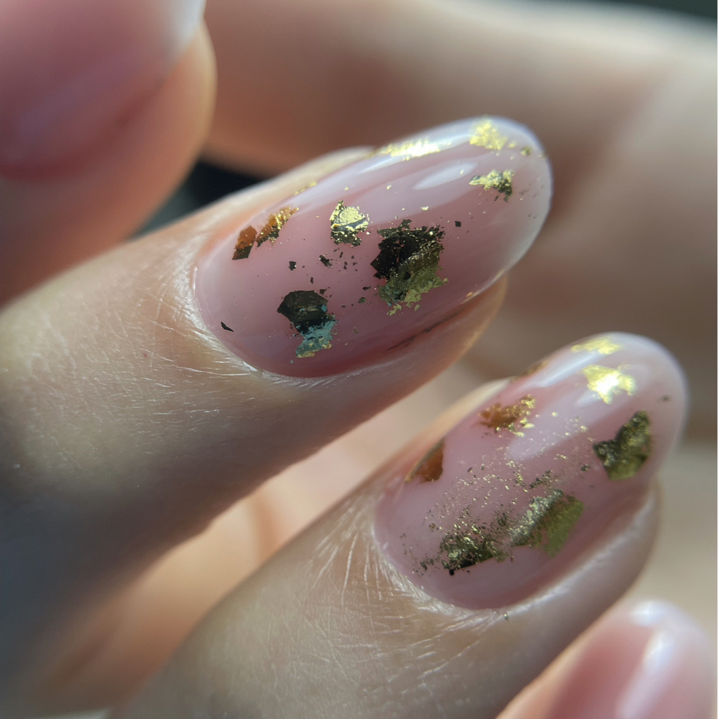 Маникюр с покрытием гель-лак