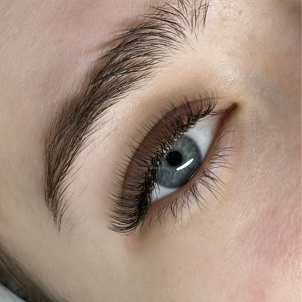 LED Наращивание ресниц 2D=3000₽  Все Топовые Эффекты Мокрый,Лучики,Колибри,Клеопатра,Анимэ,Барби , Кошка… Коричневые ресницы. Изгибы М,L,L+,C,D,CC.