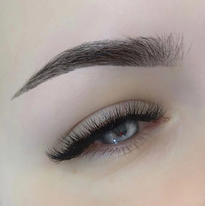 Снятие искусственных ресниц (работа другого мастера)