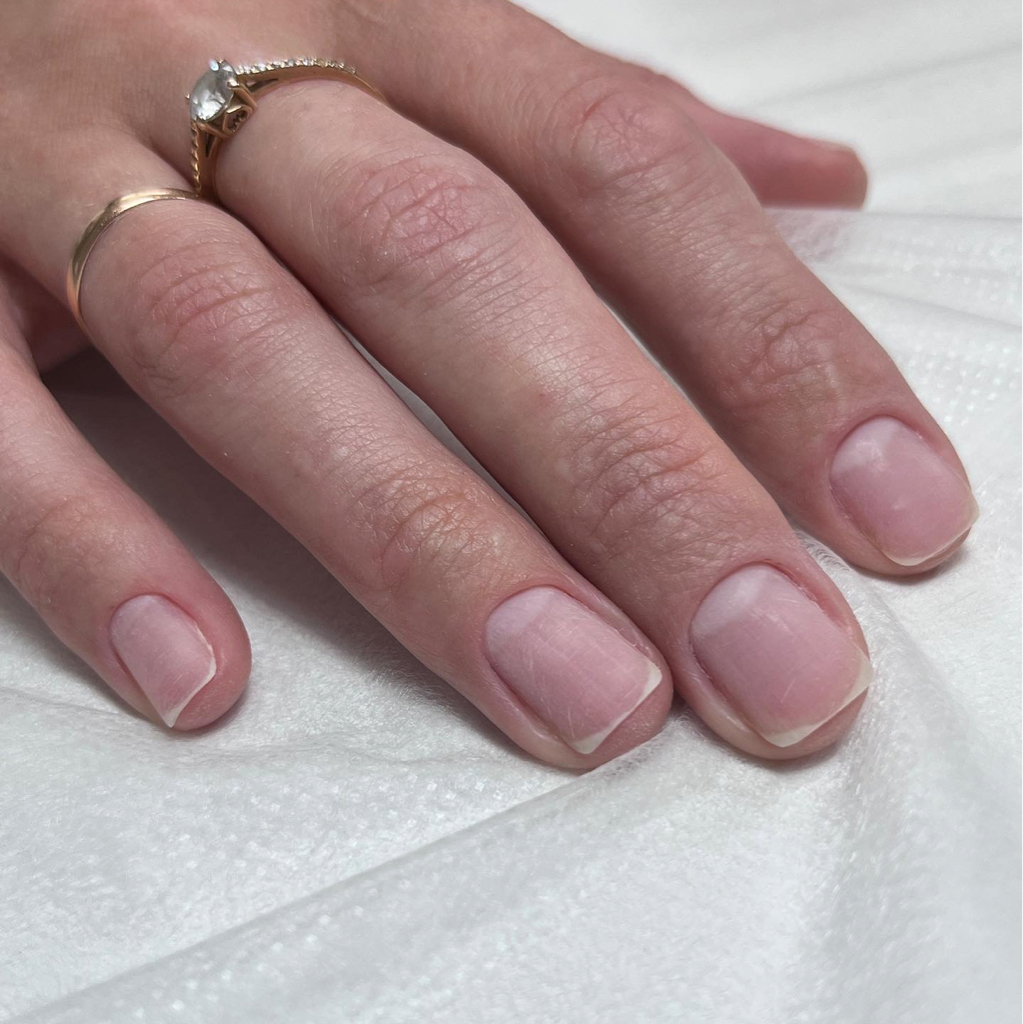 Гигиенический маникюр без покрытия