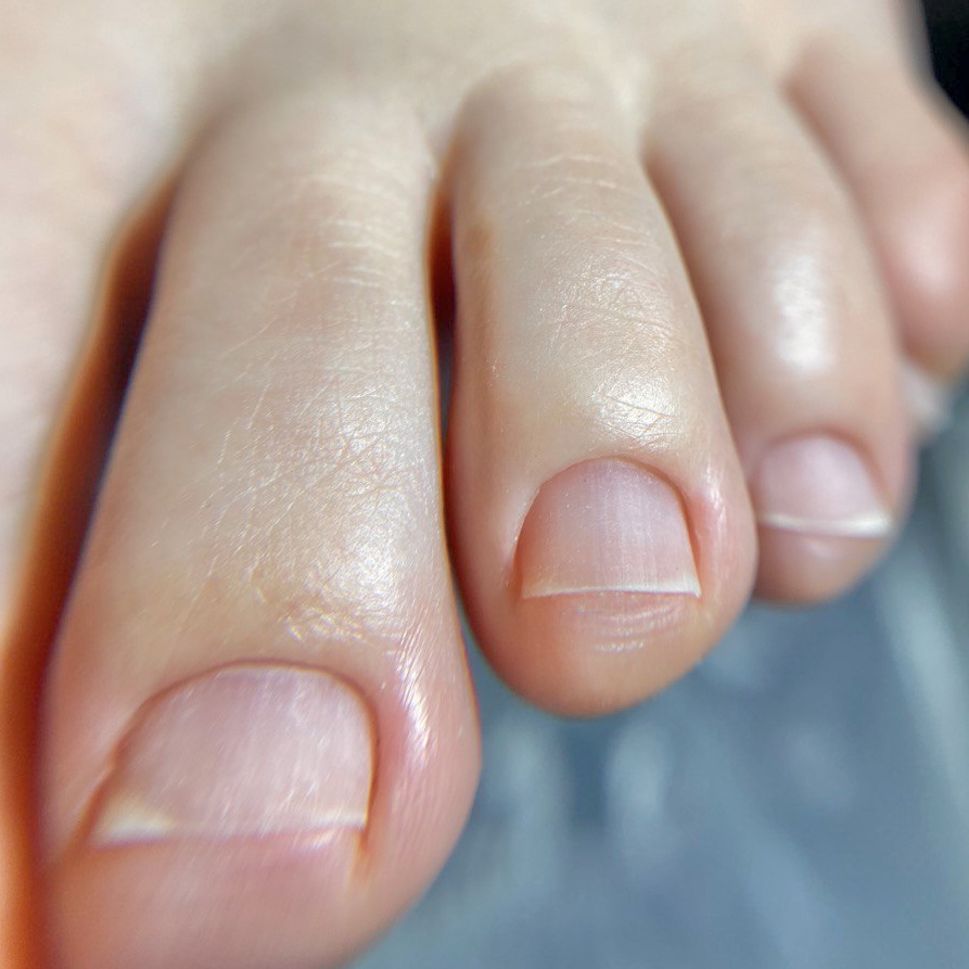 Экспресс педикюр без стоп (входит: снятие, уход, массаж стоп)