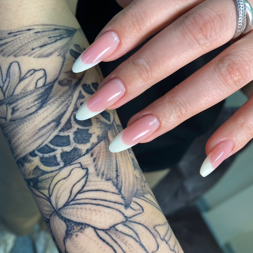 Наращивание ногтей