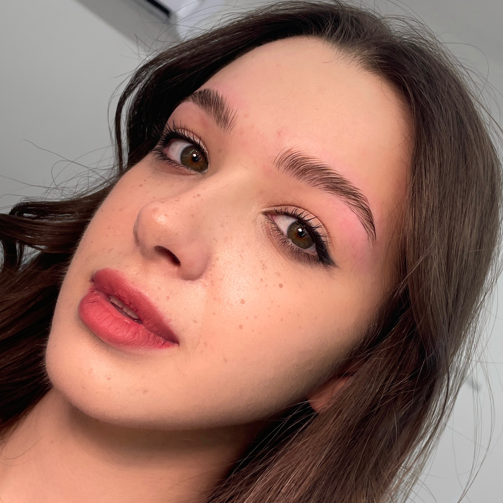 Ламинирование бровей + коррекция без окрашивания