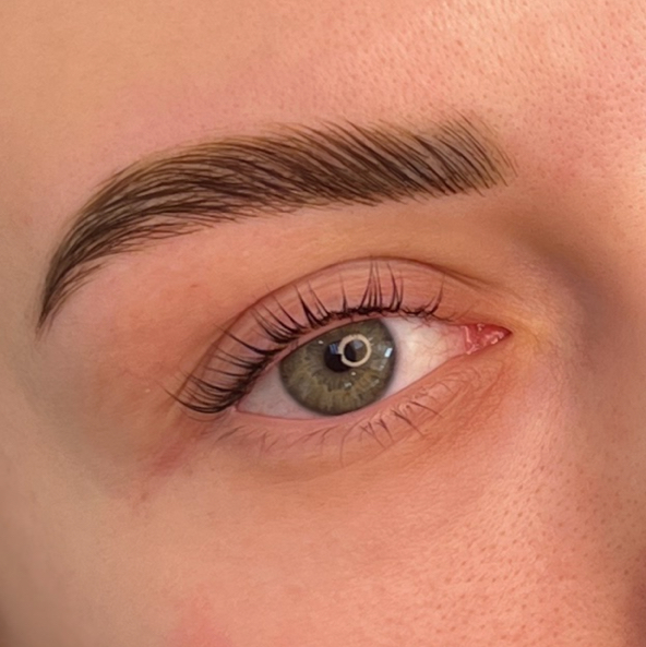 Долговременная укладка бровей