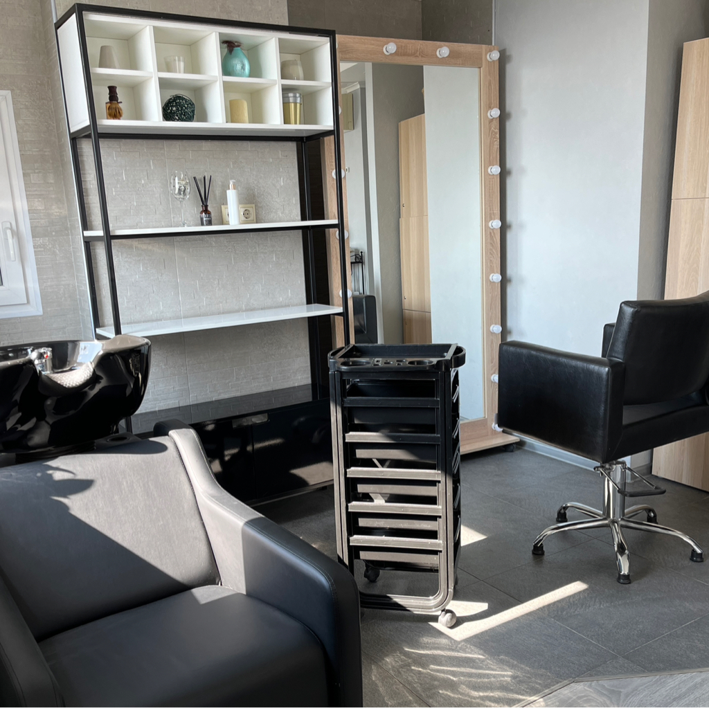 Парикмахерское кресло