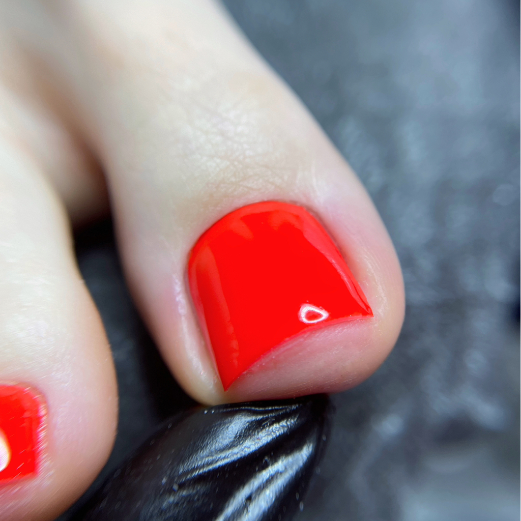 Педикюр с покрытием