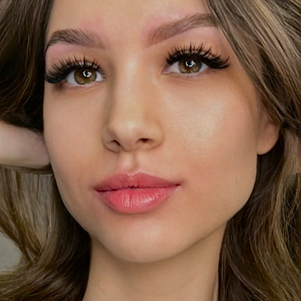 Комбо! Брови ( оформление ) + ресницы (любой объём ) экономия 1800₽!