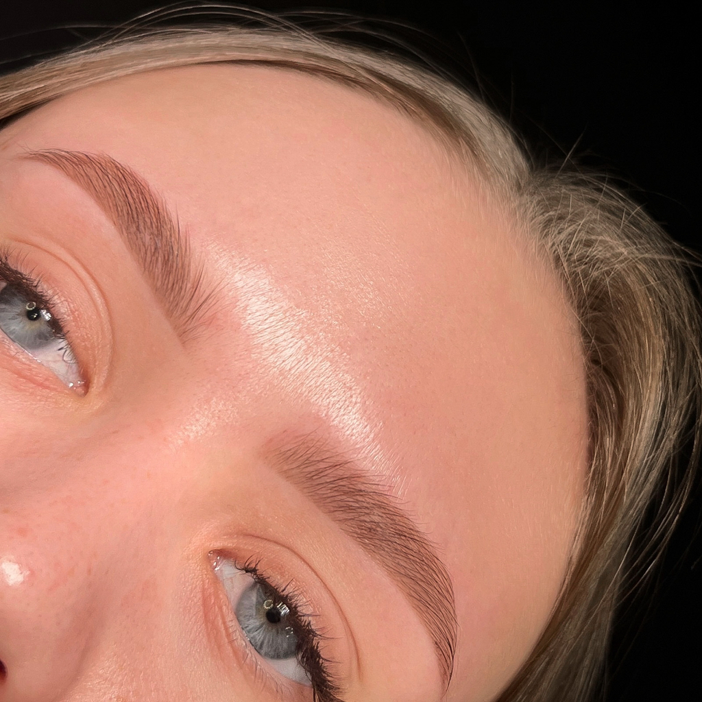 Окрашивание бровей хной + коррекция