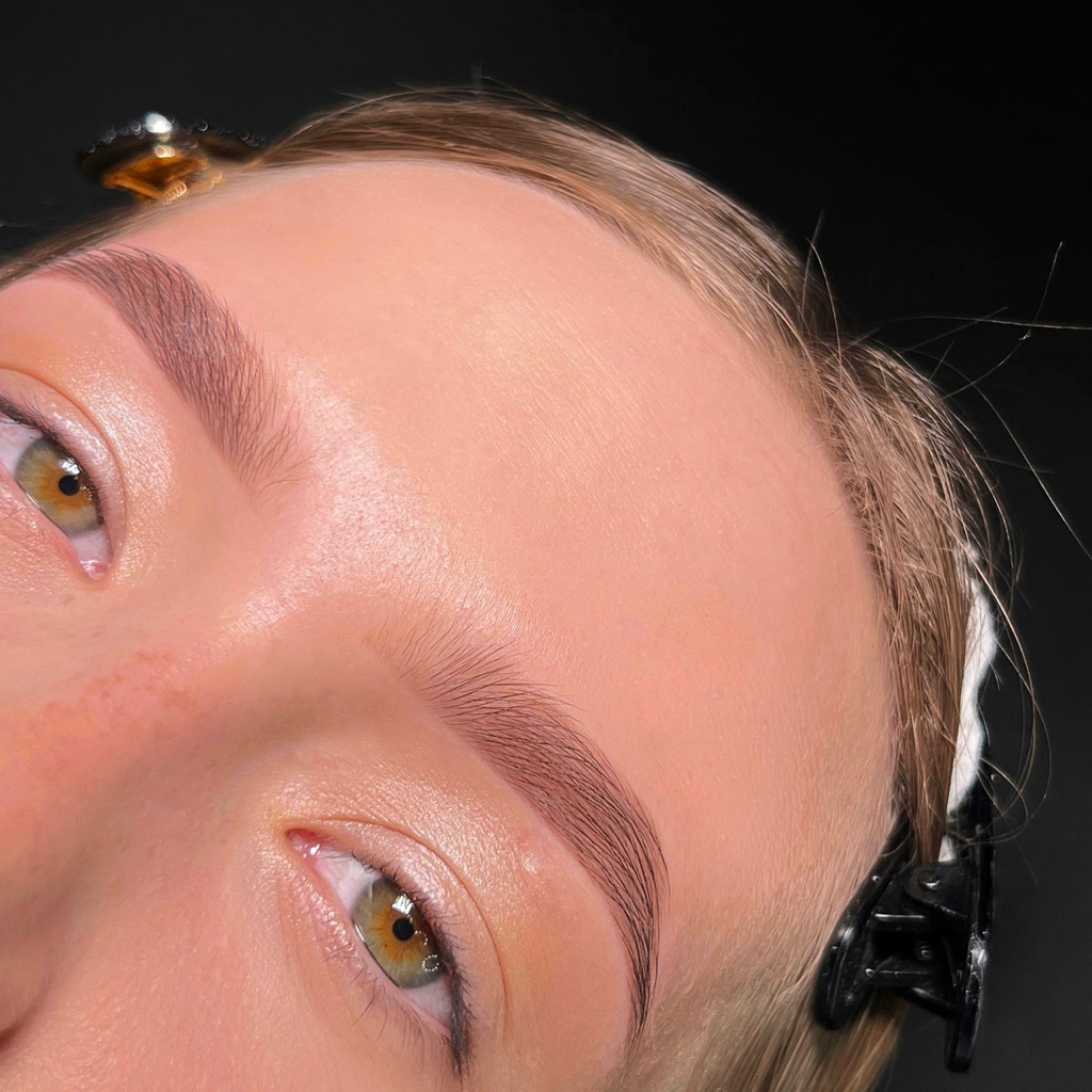 Окрашивание бровей краской + коррекция