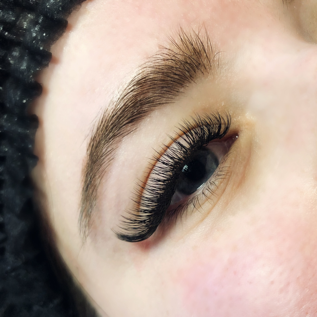 Наращивание ресниц 2D