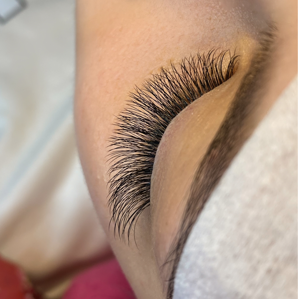 1,5 д наращение ресниц