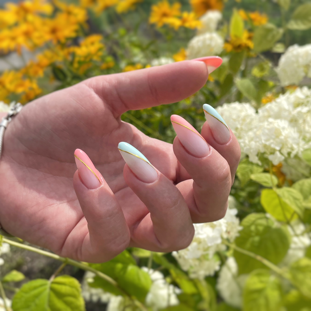 Комбинированный маникюр с покрытием гель-лак, и укрепление акриловой пудрой