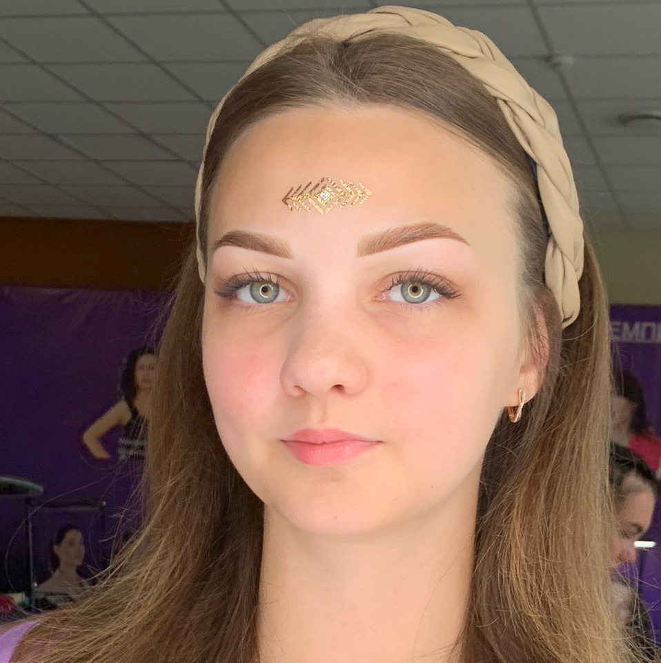 Пудровые брови