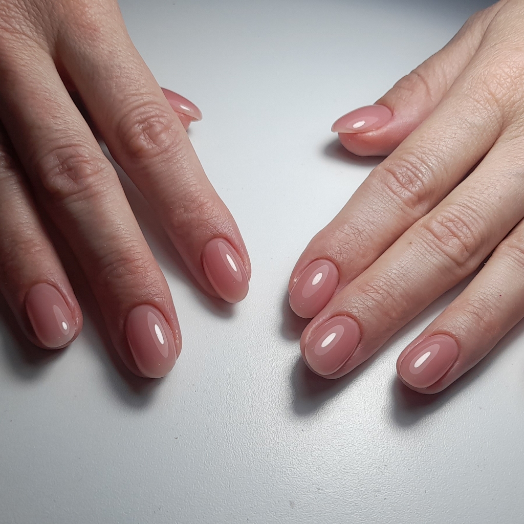 Маникюр комбинированный