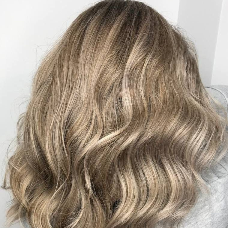 Сложное окрашивание до поясницы