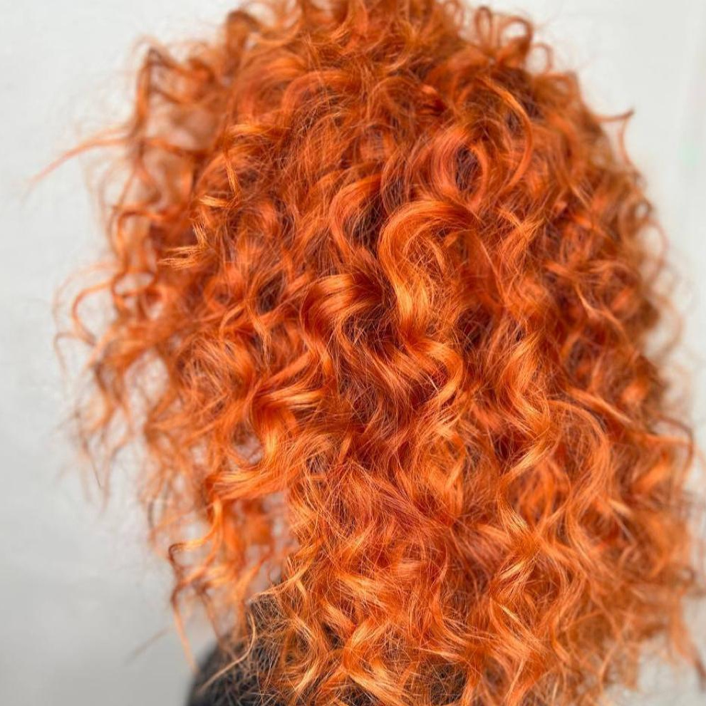 Однотонное окрашивание до лопаток