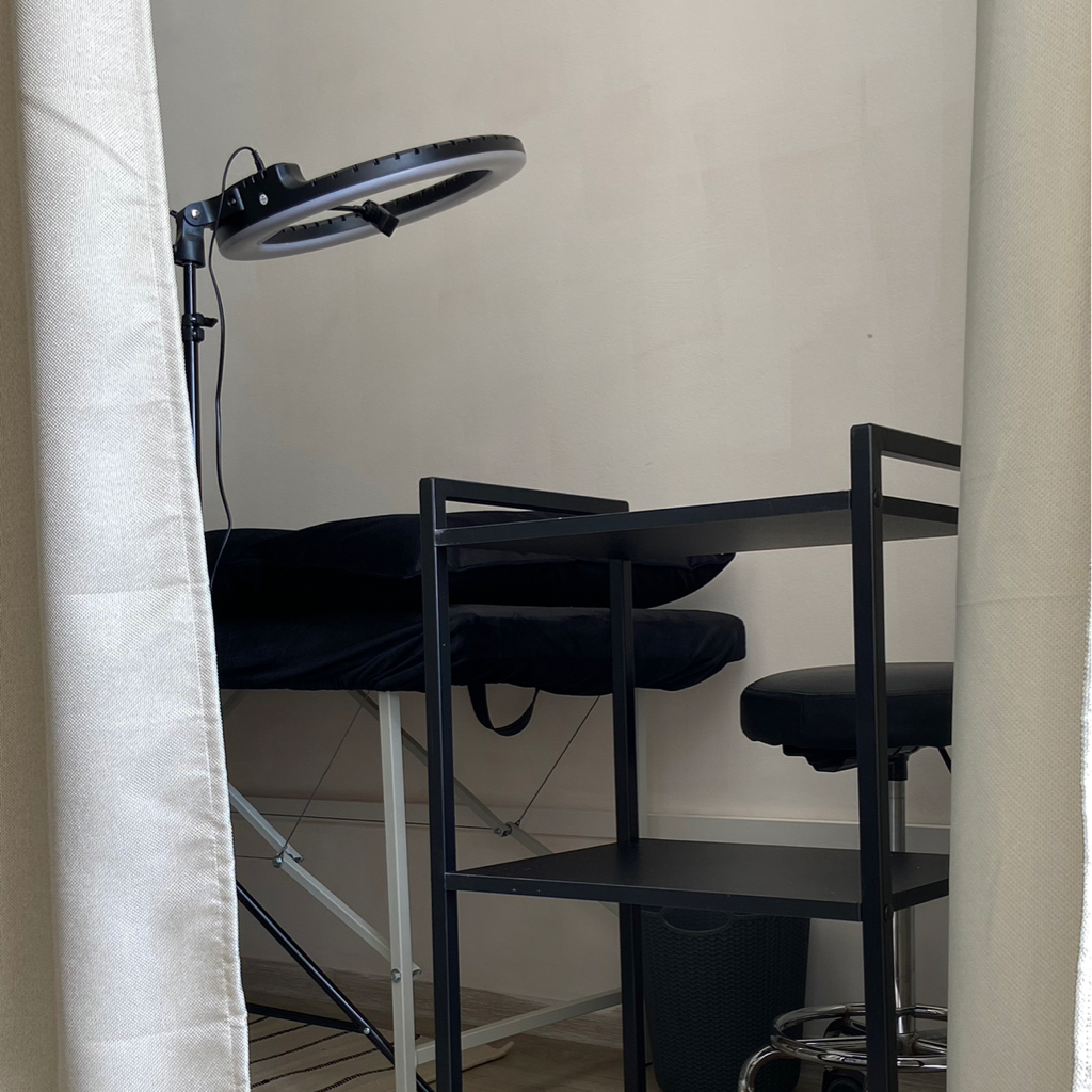 Кушетка ( по факту свободная)