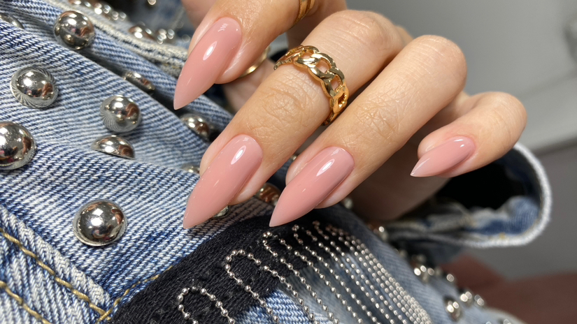 Наращивание ногтей