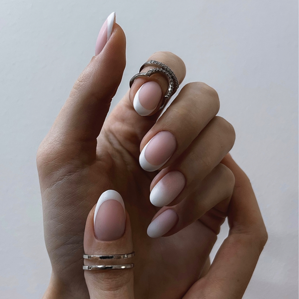 Маникюр «Премиум» (маникюр + укрепление гелем + дизайн)